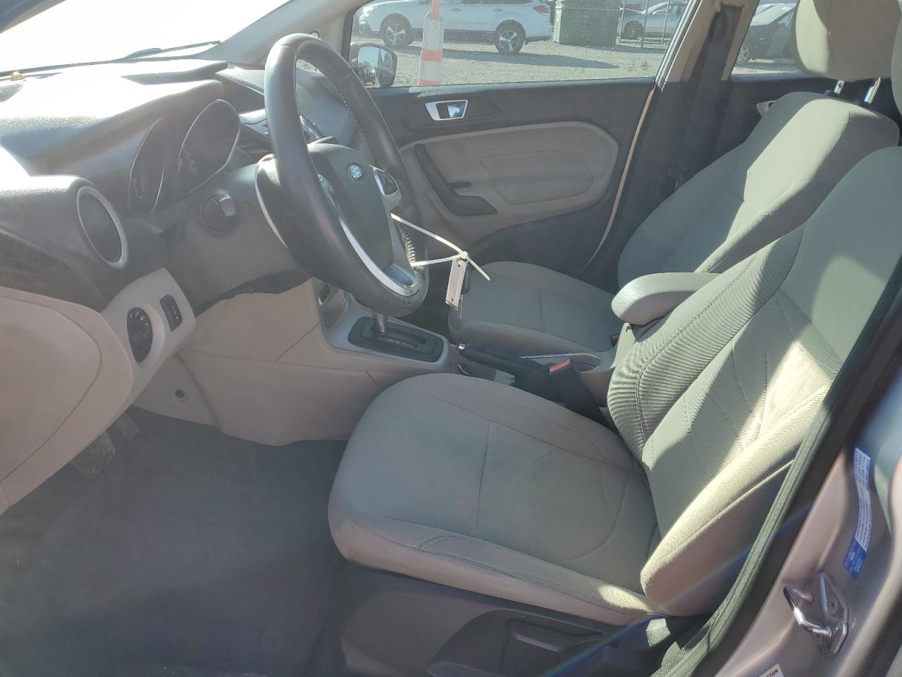 Ford Fiesta Se Image 12