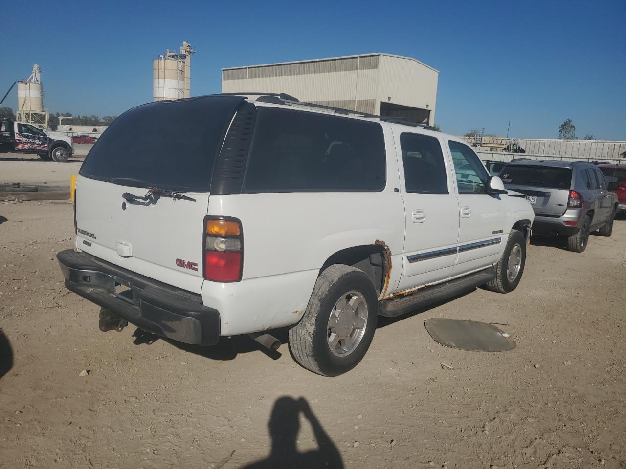 GMC Yukon K1500 Image 2