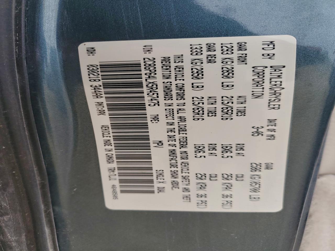 Chrysler Minivan Limited Image 13