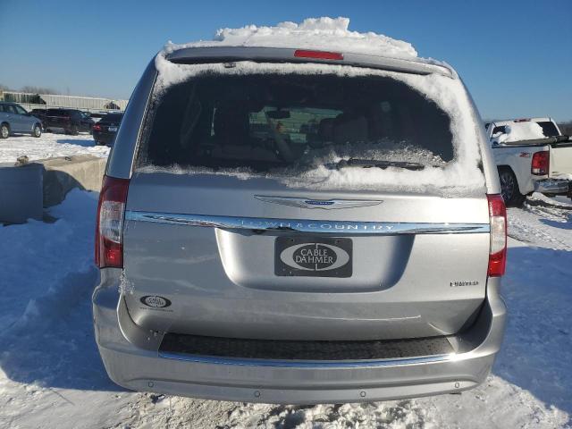 Chrysler Minivan Limited Platinum Image 5