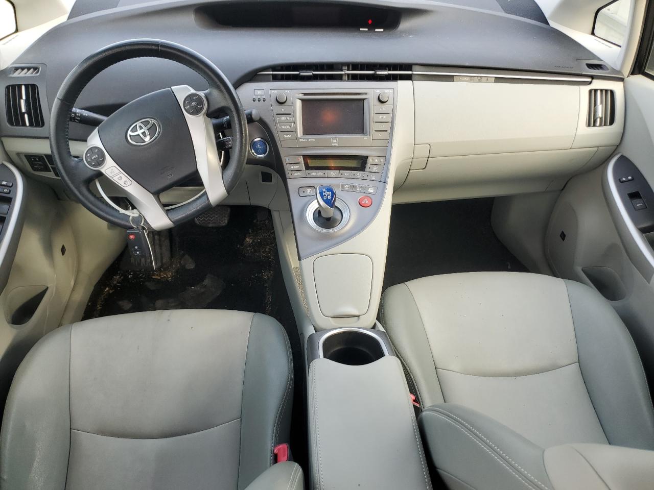 Toyota Prius Image 10