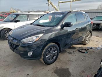  Salvage Hyundai TUCSON