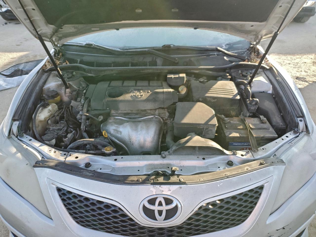 Toyota Camry Base Image 11