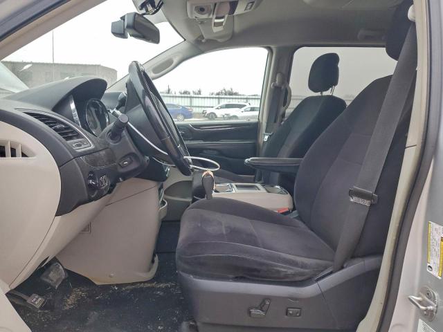 Chrysler Minivan Touring Image 3