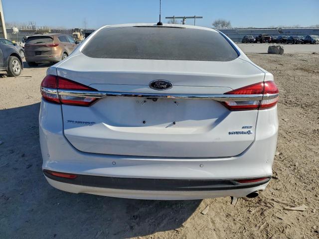 Ford Fusion Se Hybrid Image 6