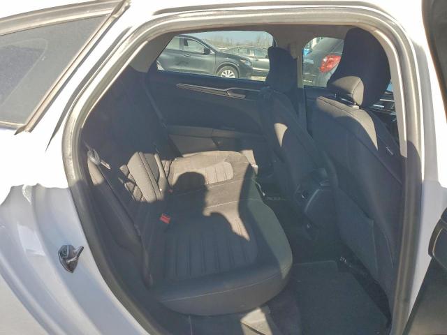 Ford Fusion Se Hybrid Image 5