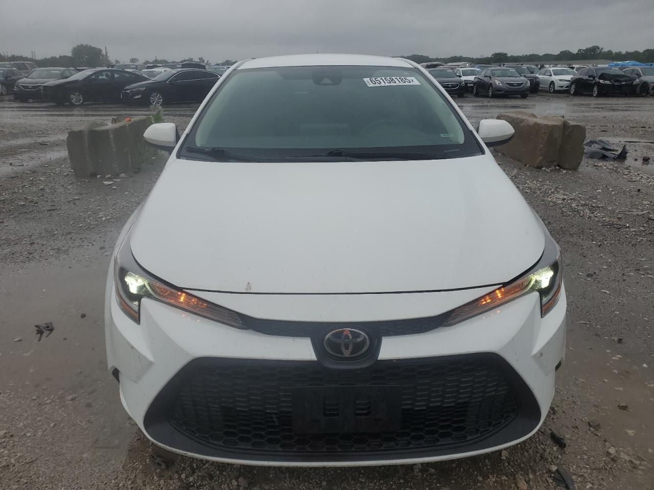 Toyota Corolla Le Image 5