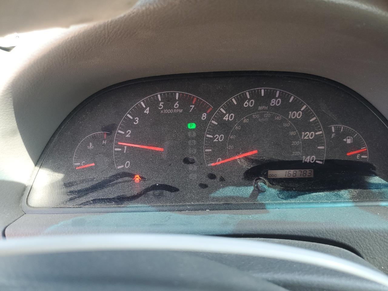 Toyota Camry Le Image 10