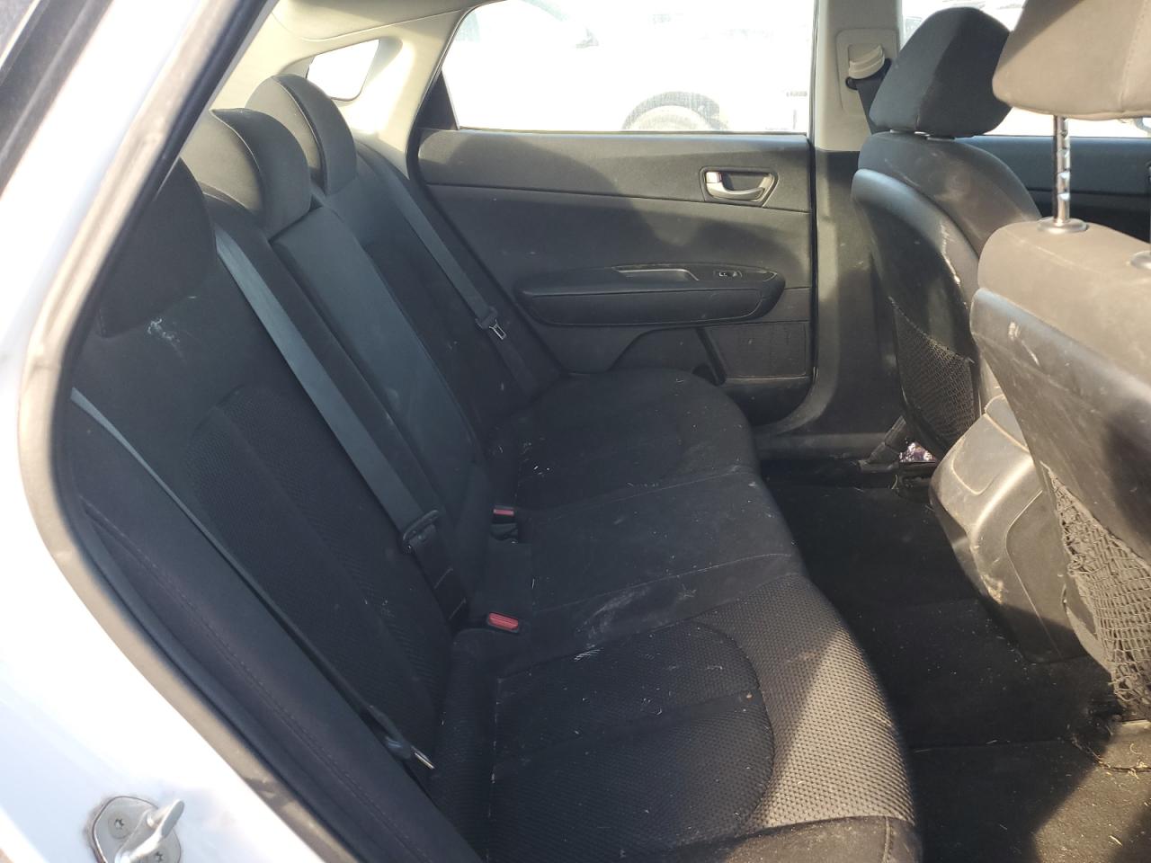 Kia Optima Lx Image 3