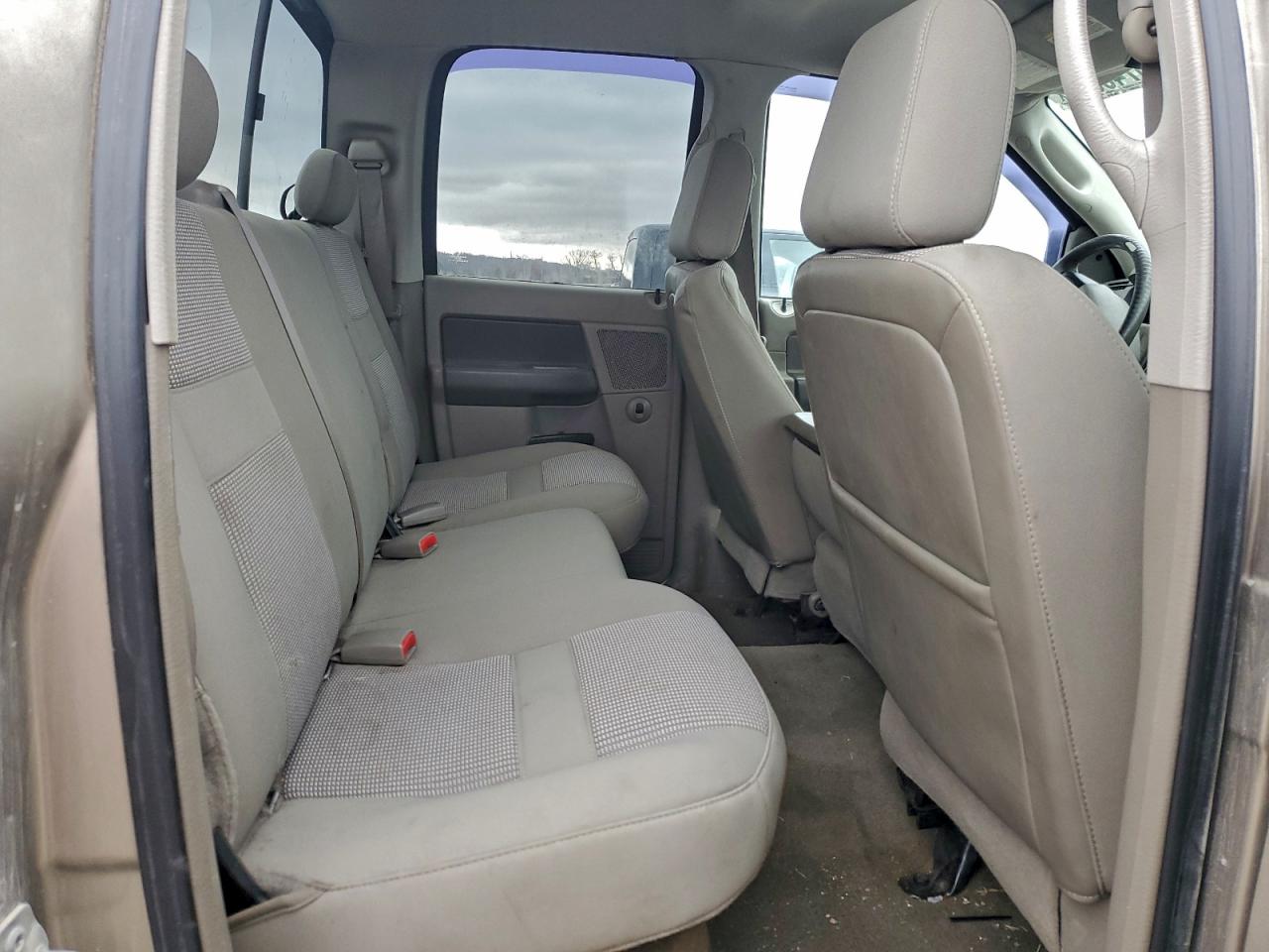 Dodge Ram 2500 St Image 7