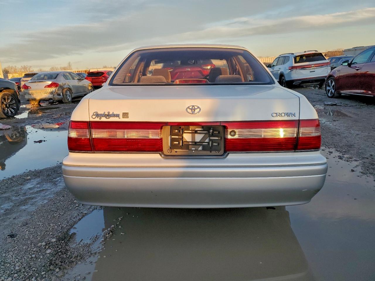 Toyota Crown Image 3