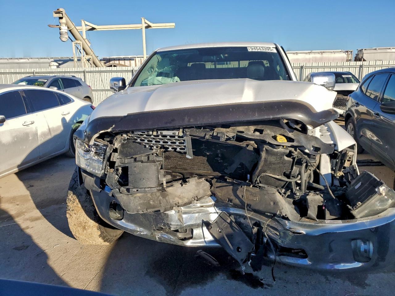 Ram 1500 Laramie Image 12