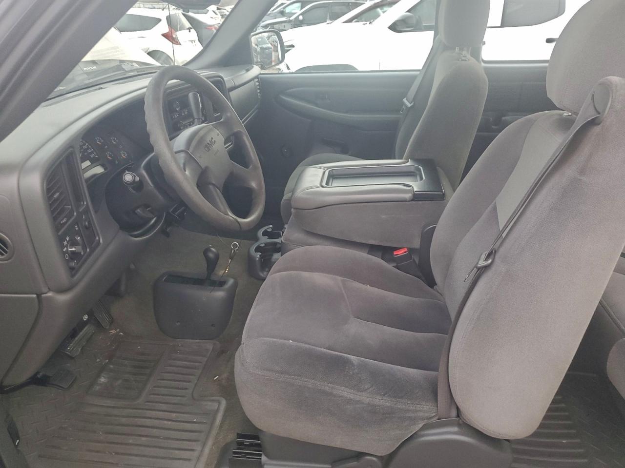 GMC Sierra K1500 Image 6