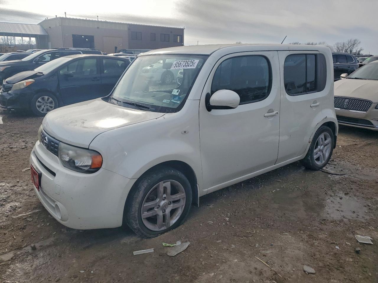 Nissan cube Base Image 1