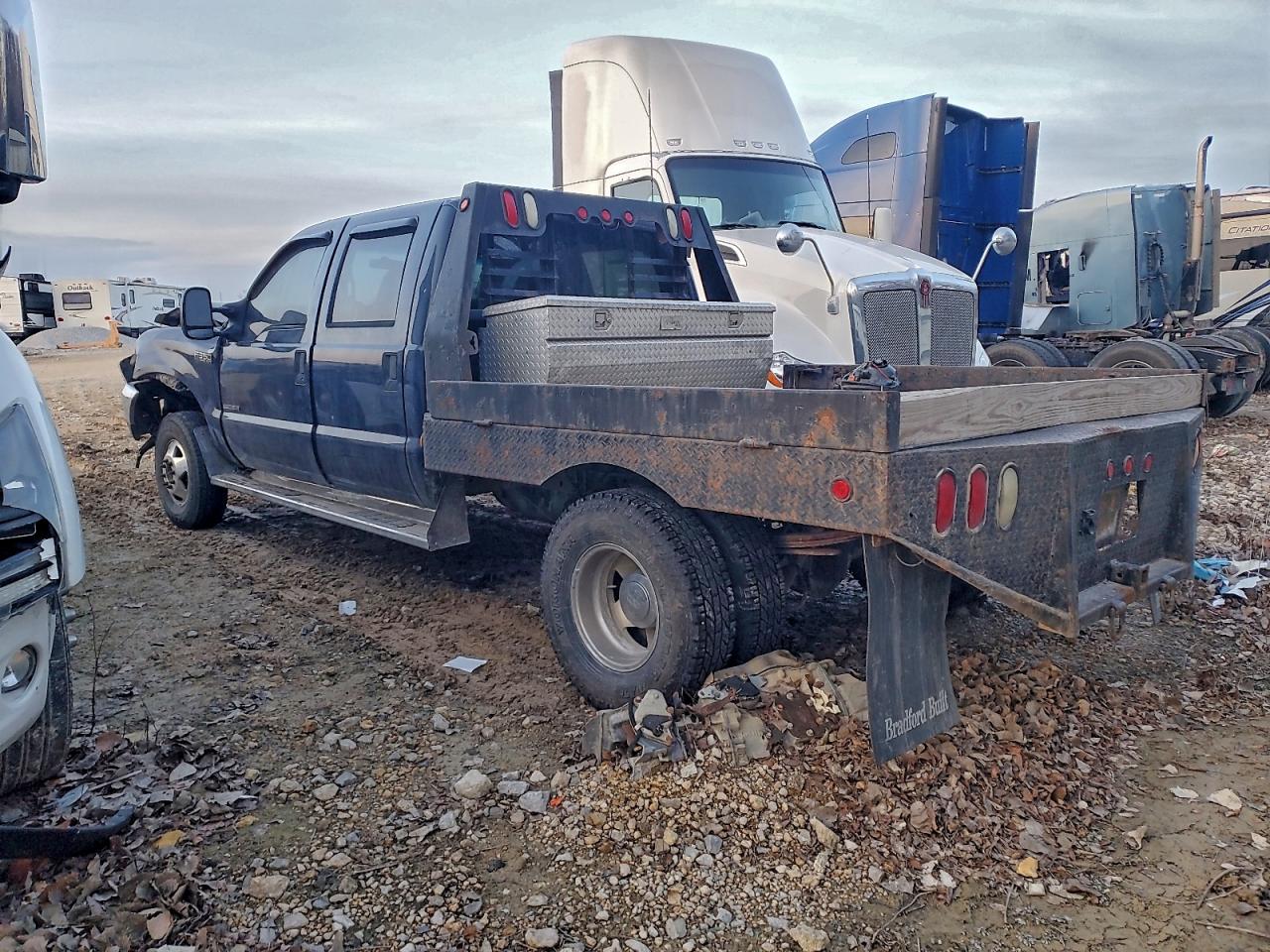 Ford F-350 Super Duty Image 9