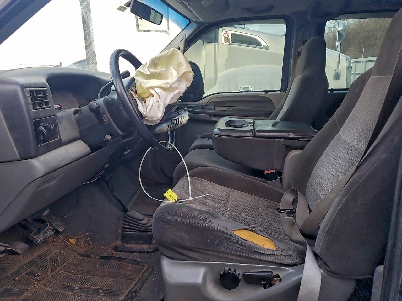 Ford F-350 Super Duty Image 5