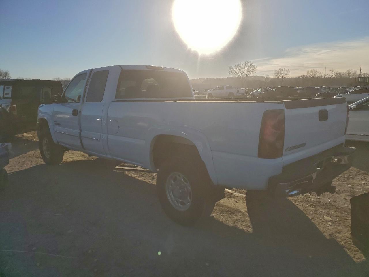 Chevrolet Silverado K2500 Heavy Duty Image 5