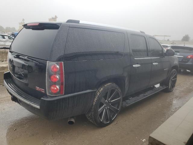 GMC Yukon Denali Image 2