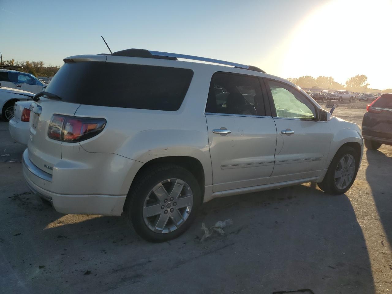 GMC Acadia Denali Image 8