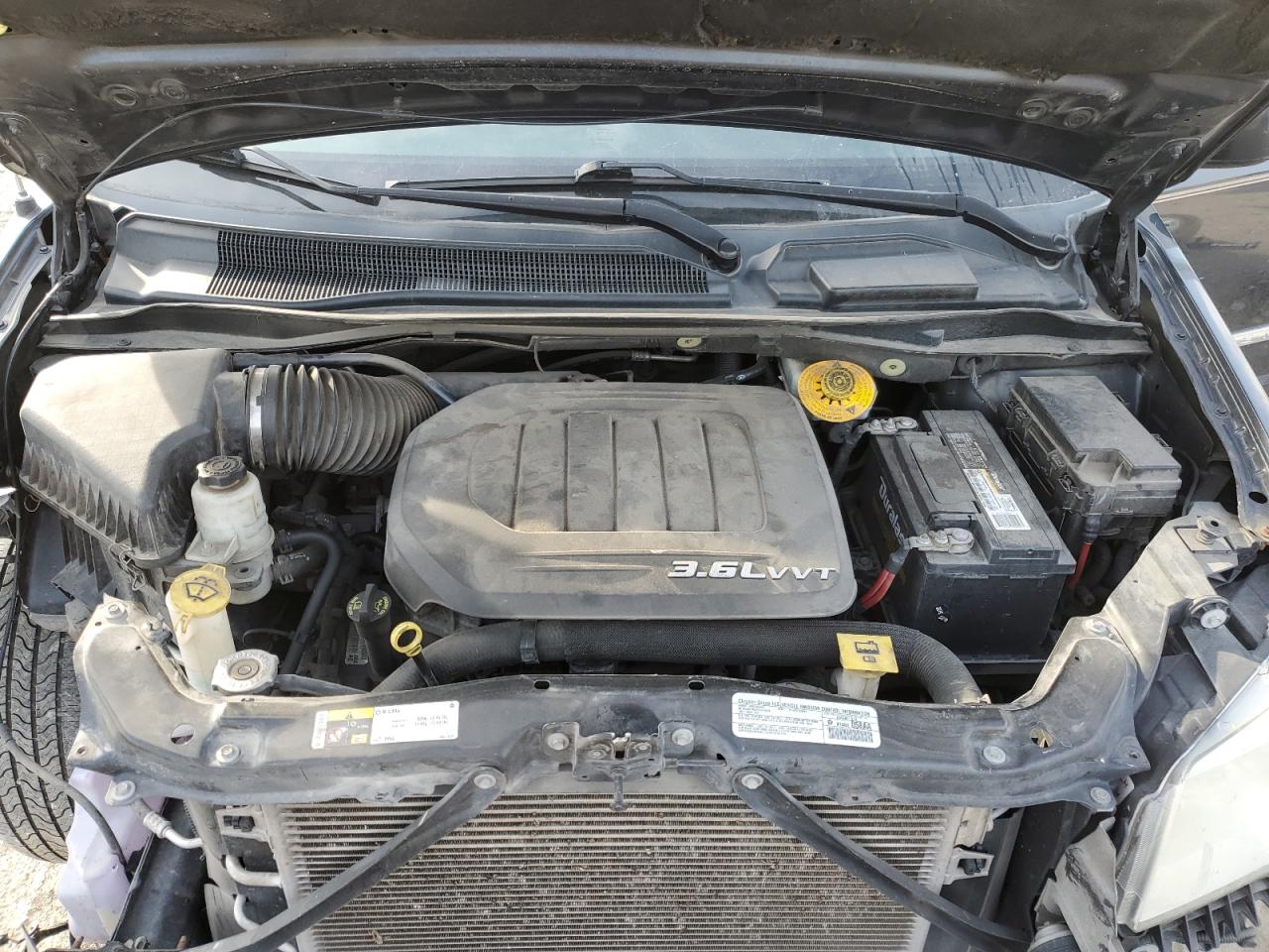 Chrysler Minivan Touring Image 11