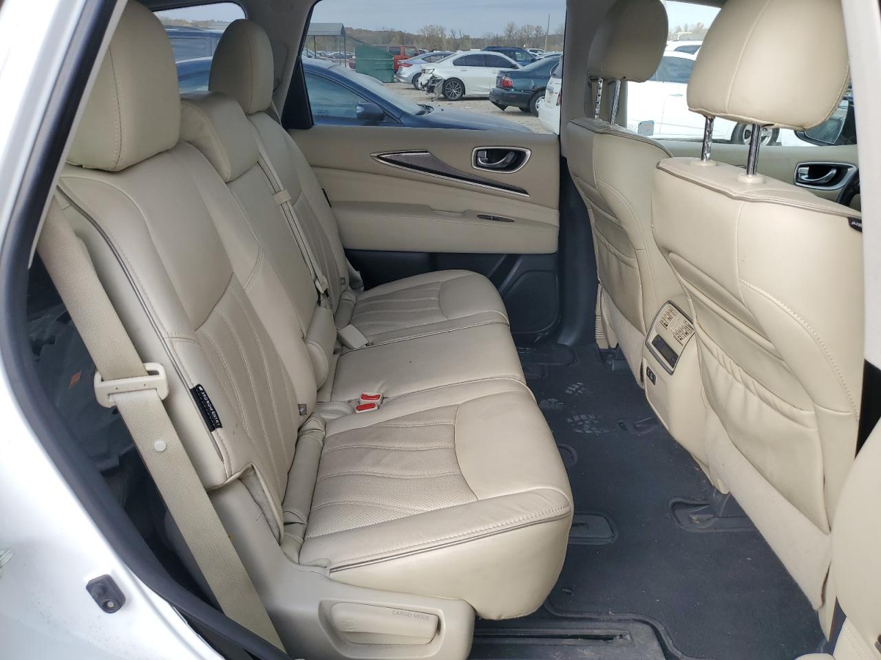 INFINITI Qx Luxe Image 9