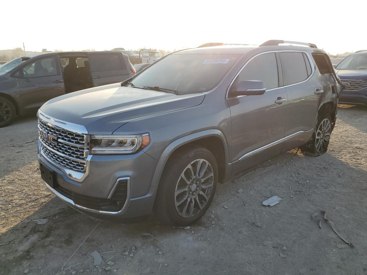 GMC Acadia Denali Image 1