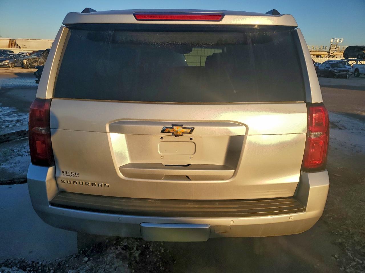 Chevrolet Suburban K1500 Lt Image 10