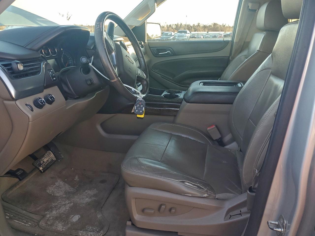 Chevrolet Suburban K1500 Lt Image 14