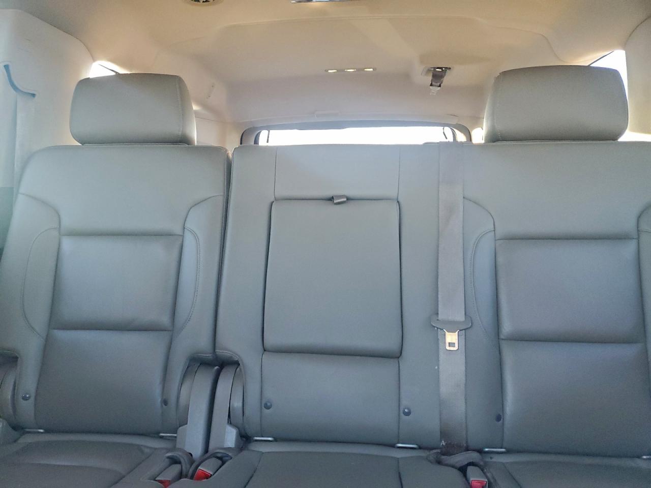 Chevrolet Suburban K1500 Lt Image 3