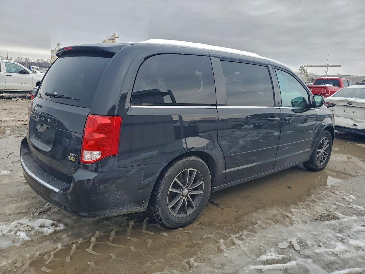 Dodge Caravan Sxt Image 10