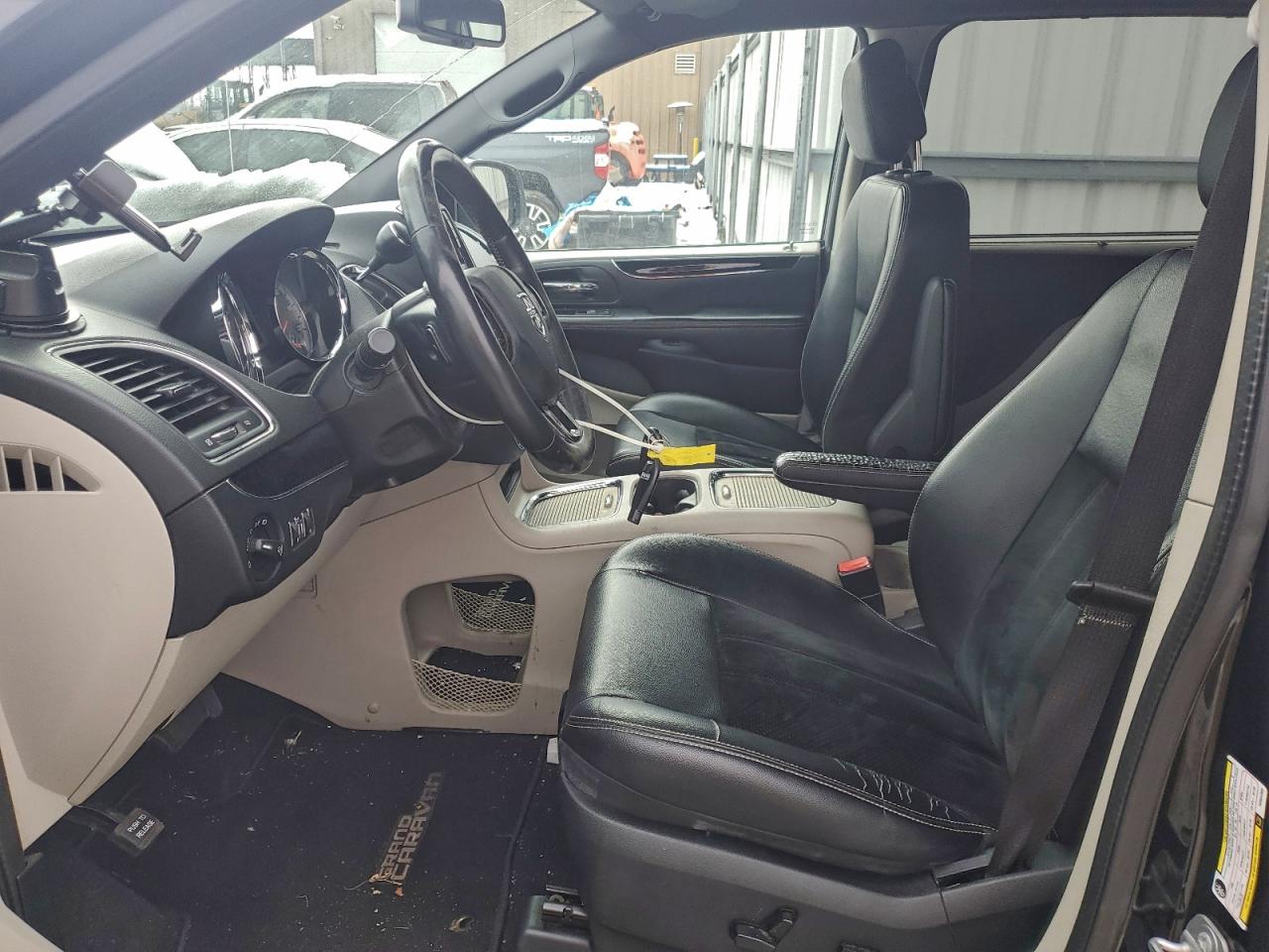 Dodge Caravan Sxt Image 11