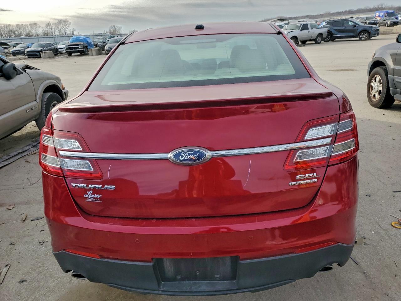 Ford Taurus Sel Image 9