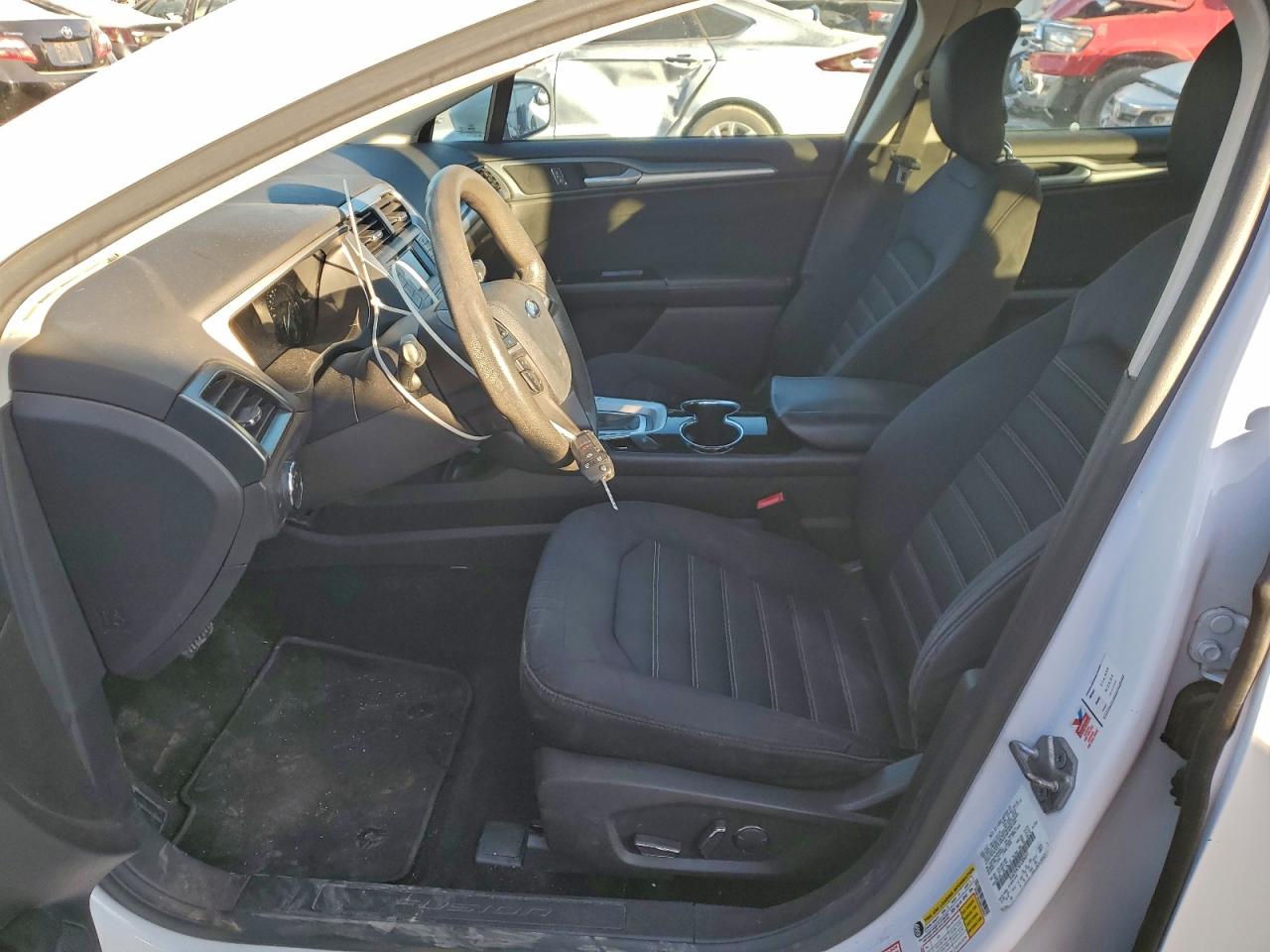 Ford Fusion Se Image 10