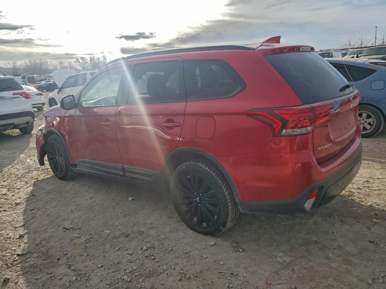 Mitsubishi Outlander Se Image 2