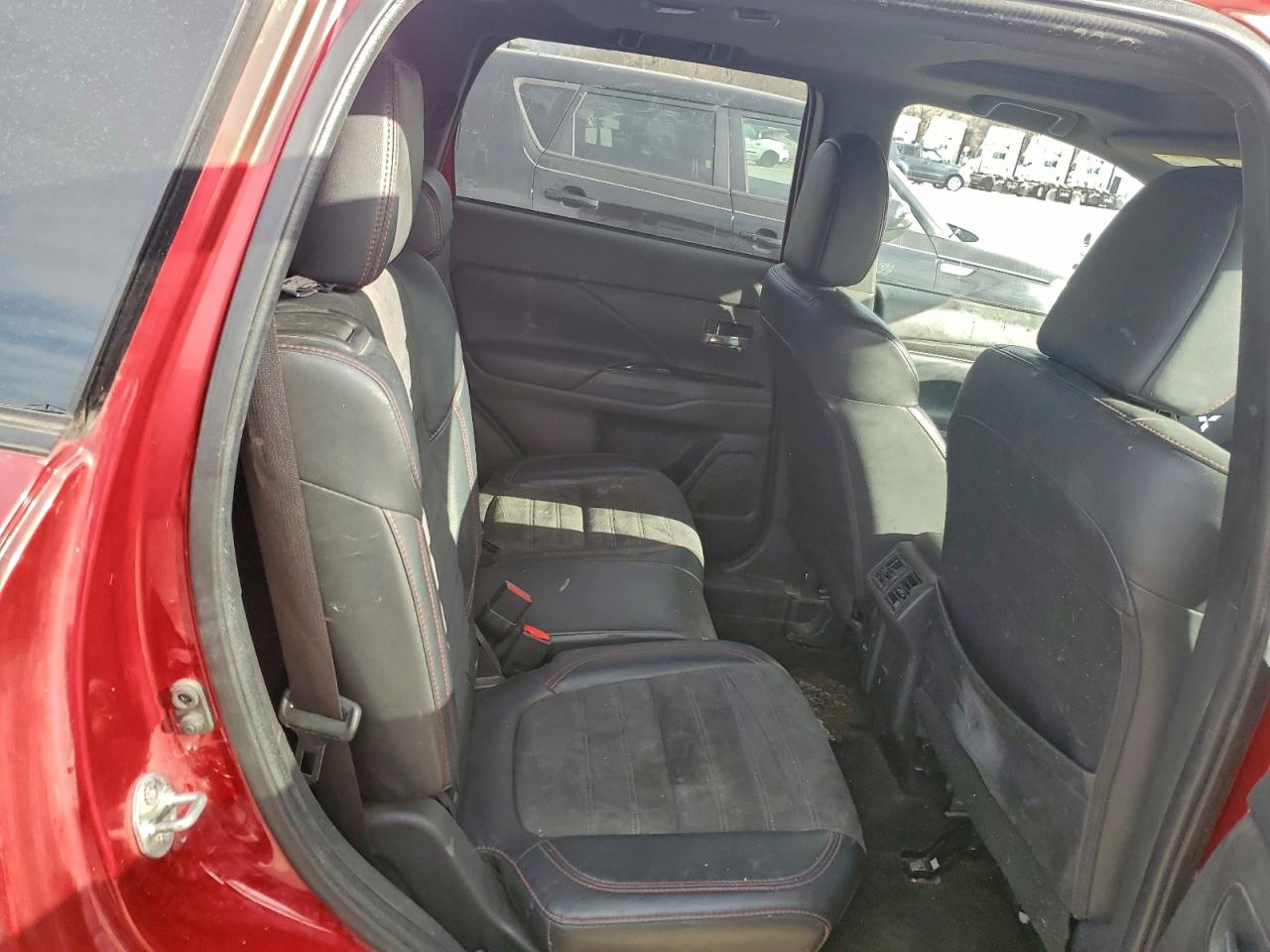 Mitsubishi Outlander Se Image 10