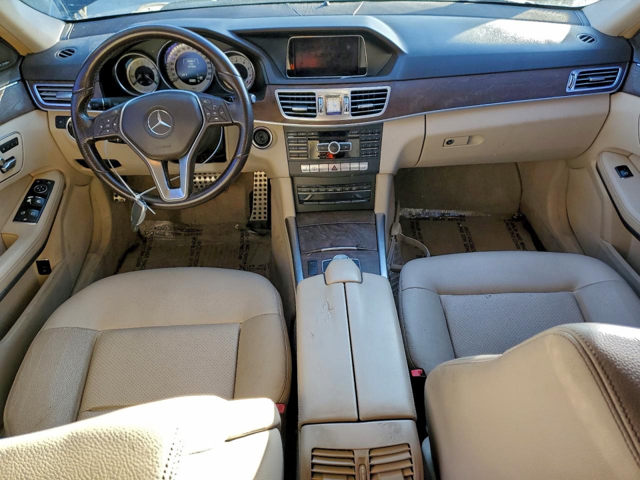 Mercedes-Benz E-Class Image 12