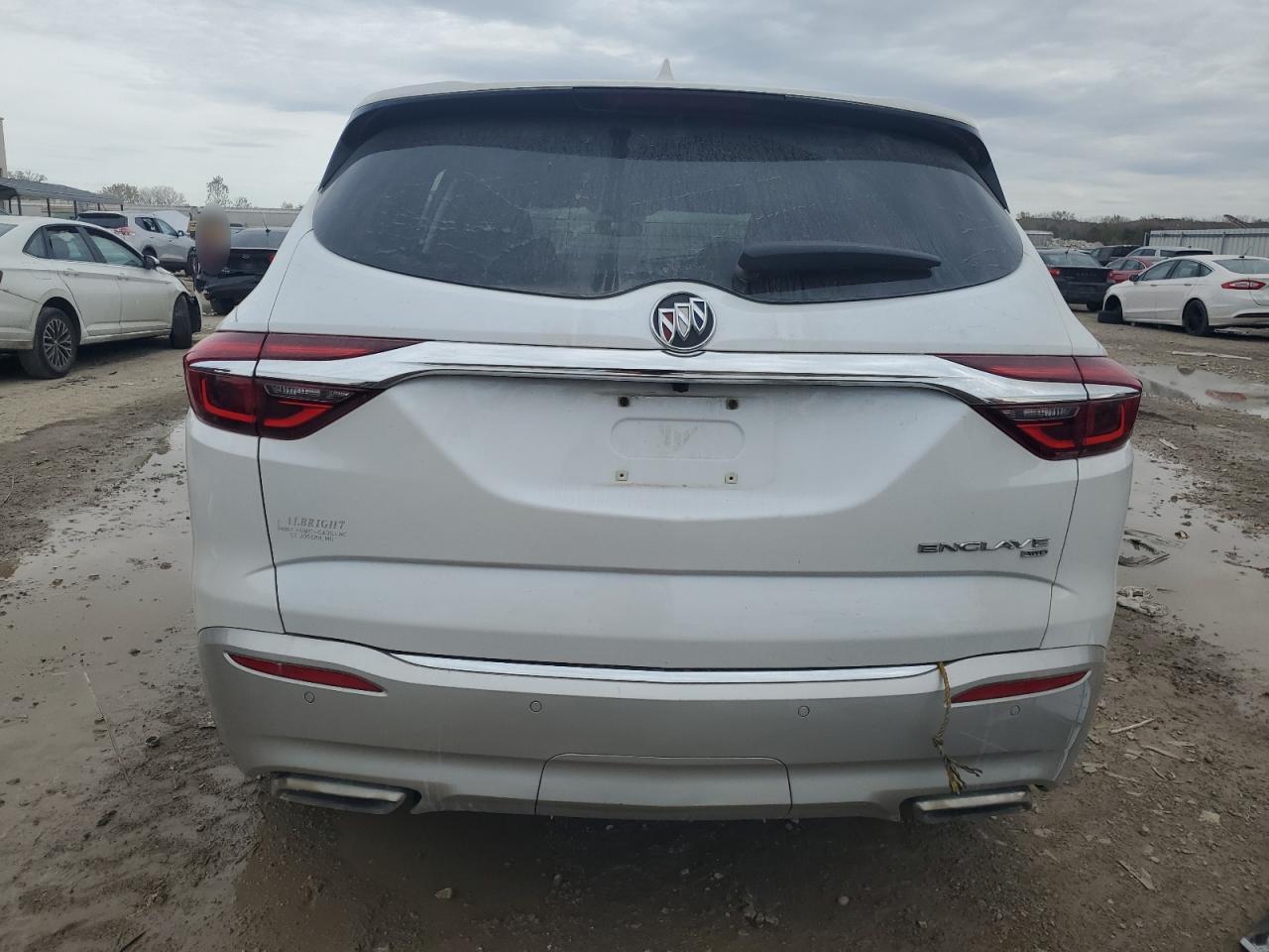 Buick Enclave Essence Image 12