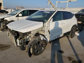  Salvage Kia Seltos