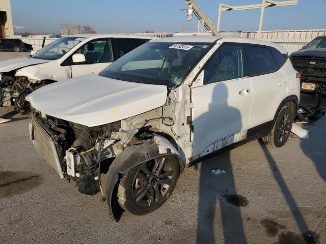  Salvage Kia Seltos