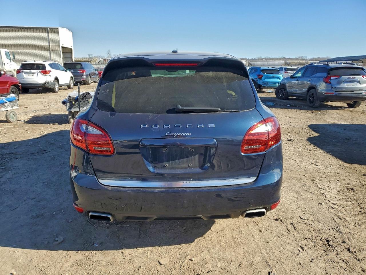 Porsche Cayenne Image 9