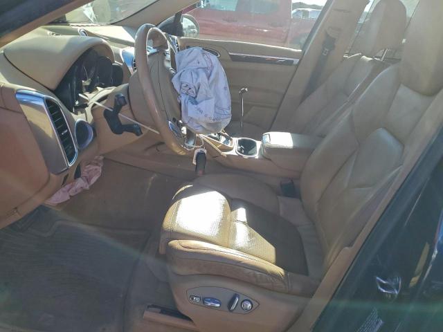 Porsche Cayenne Image 13