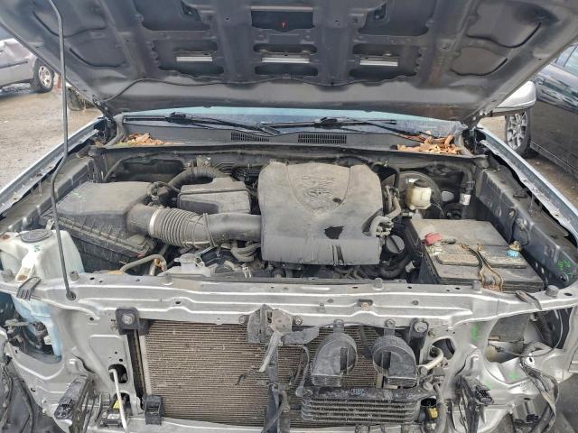 Toyota Tacoma Double Cab Image 6