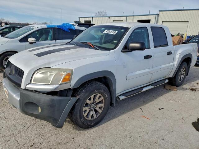  Salvage Mitsubishi Raider