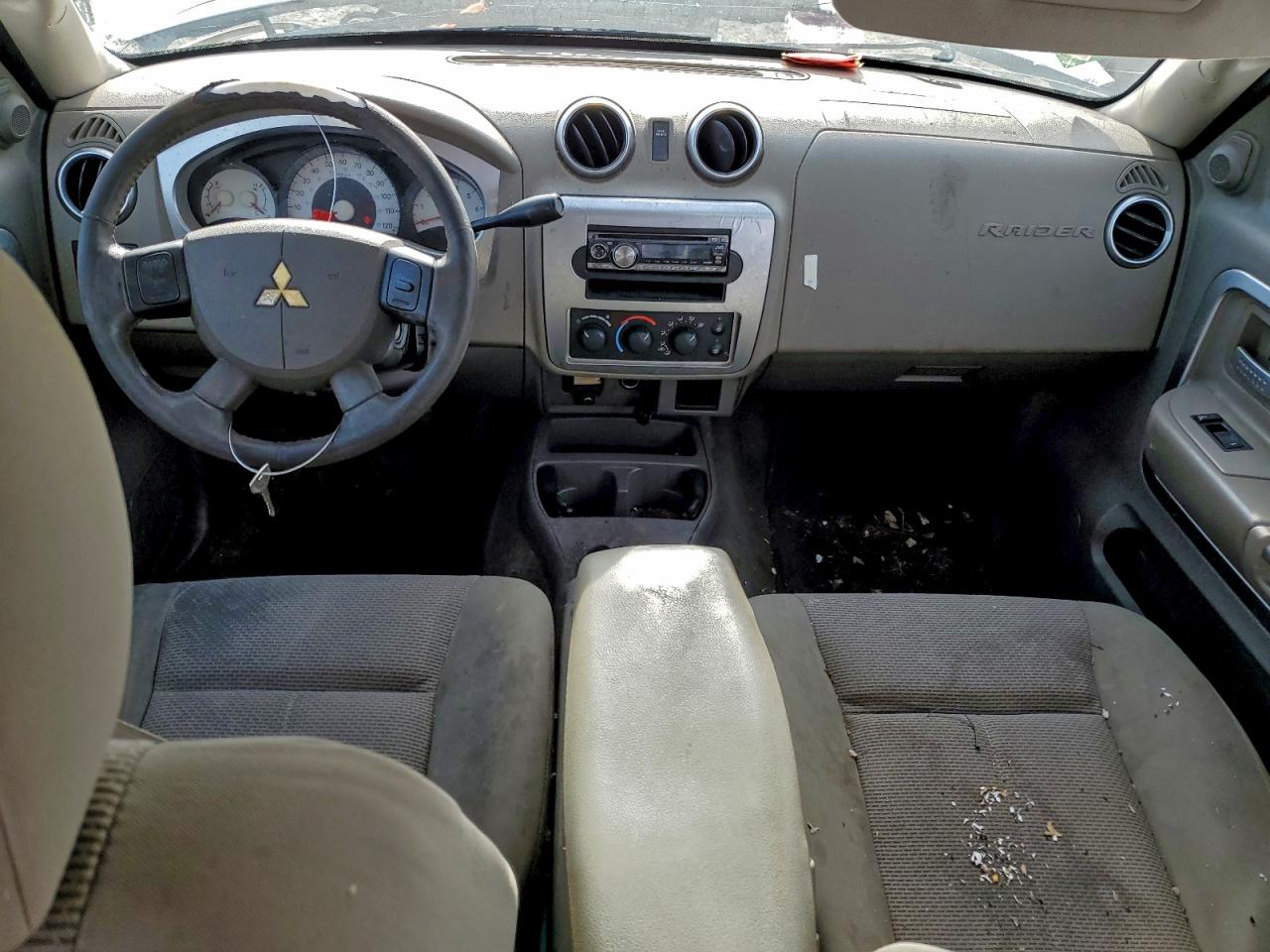 Mitsubishi Raider Durocross Image 10