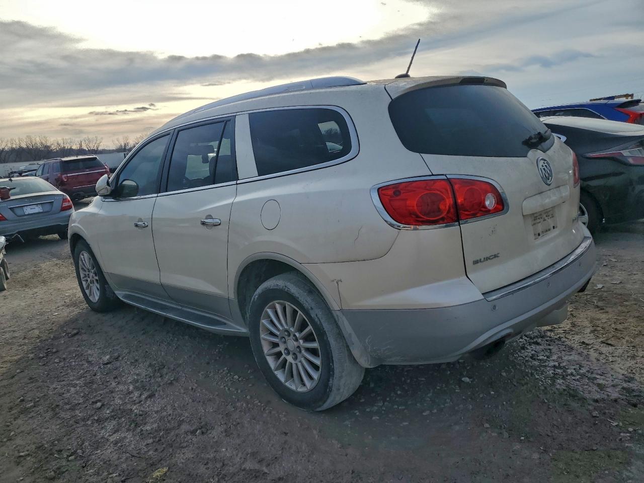 Buick Enclave Image 4