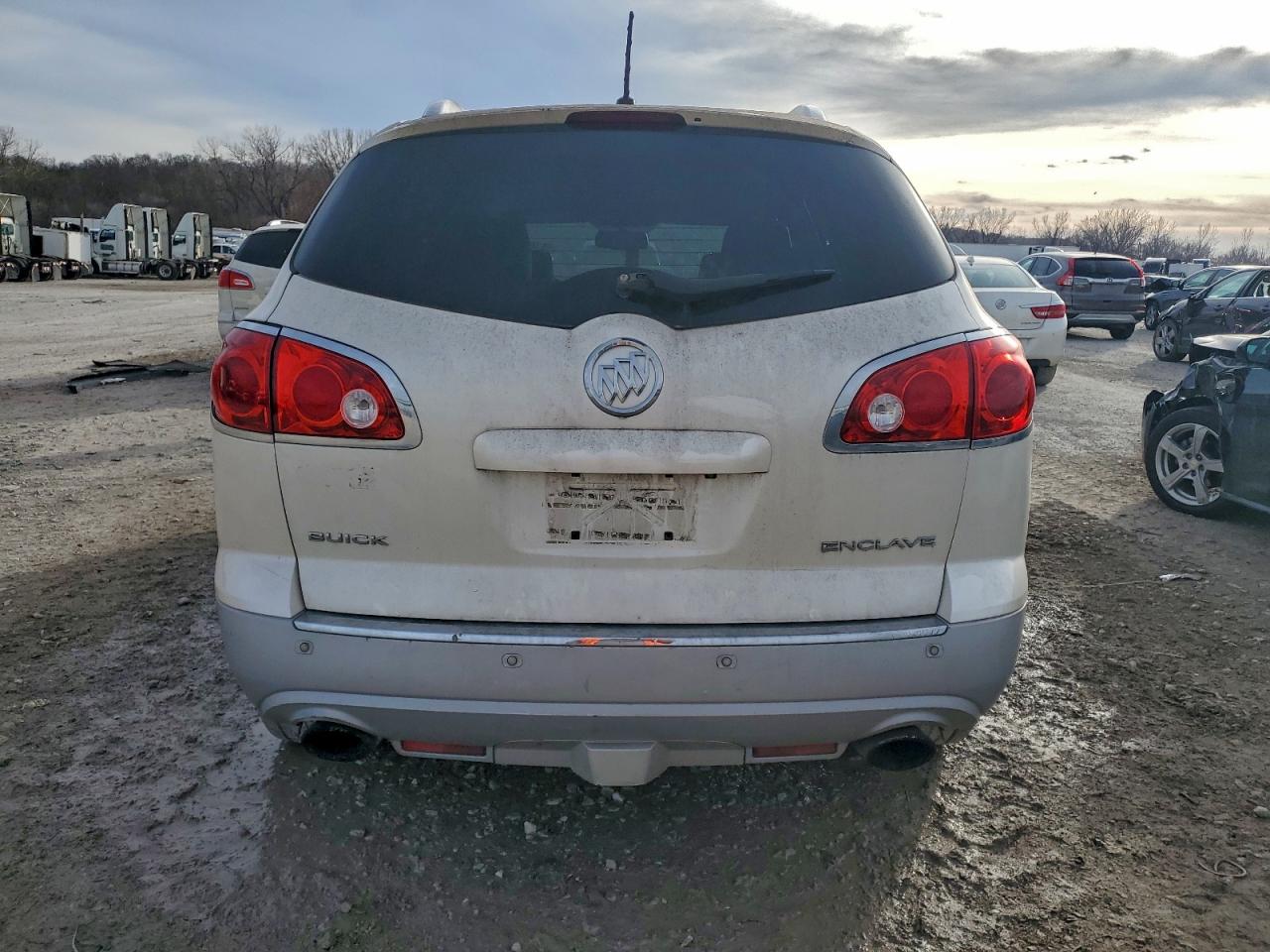 Buick Enclave Image 5