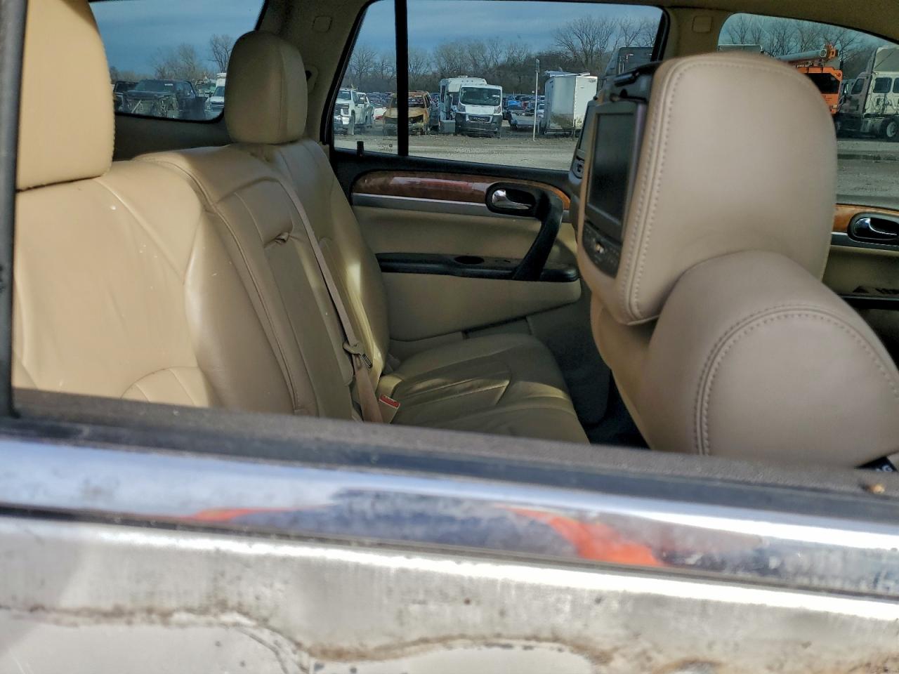 Buick Enclave Image 8