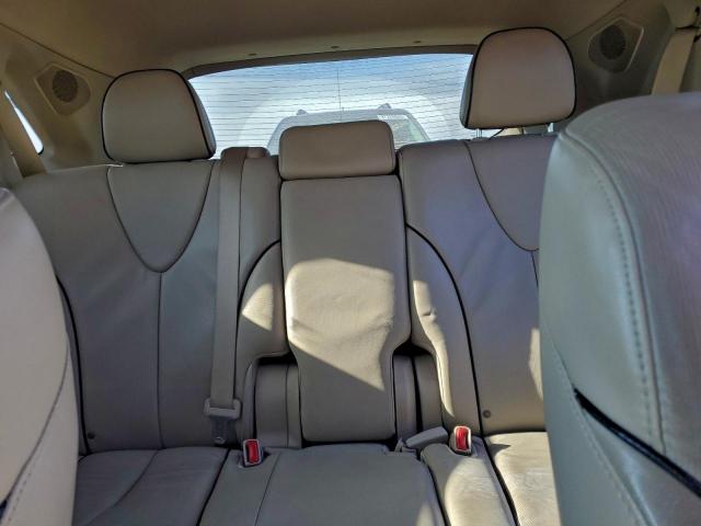 Toyota Venza Image 8