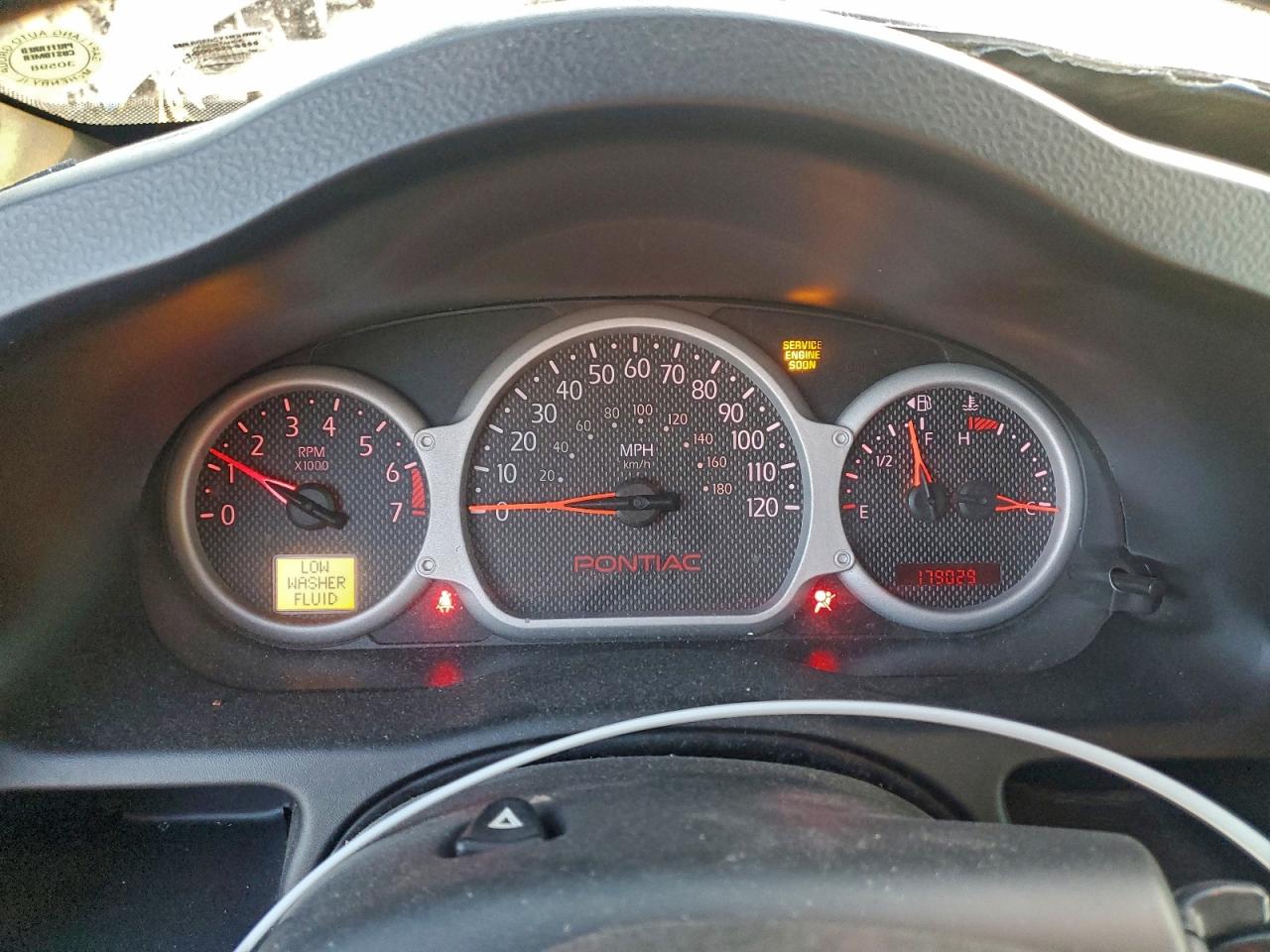 Pontiac Aztek Image 7