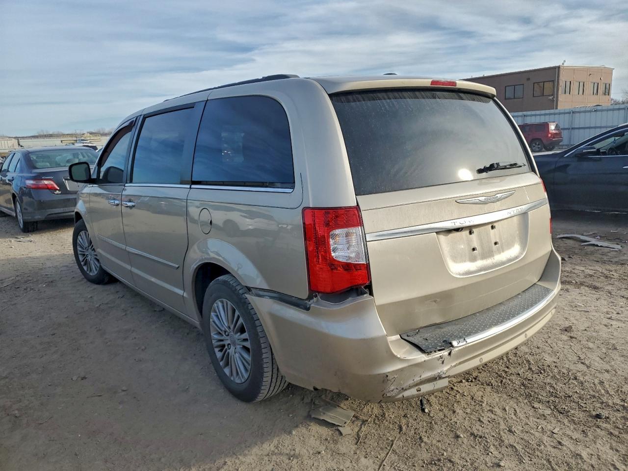 Chrysler Minivan Touring L Image 7